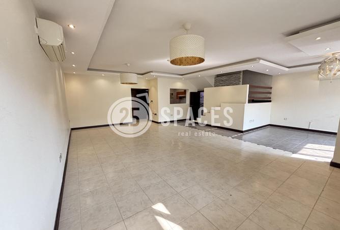 988779 - Property Main Image