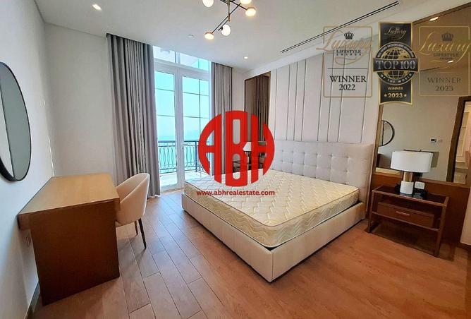 956816 - Property Image 3