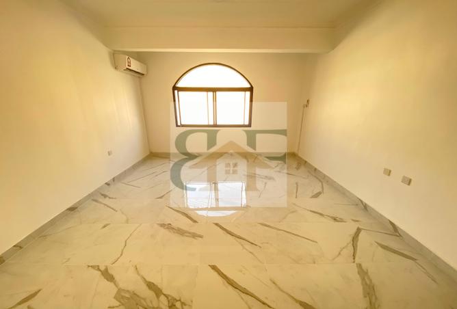 984274 - Property Main Image