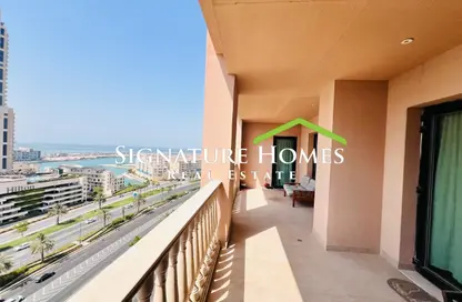 Apartment - 2 Bedrooms - 3 Bathrooms for sale in Tower 9 - Porto Arabia - The Pearl Island - Doha