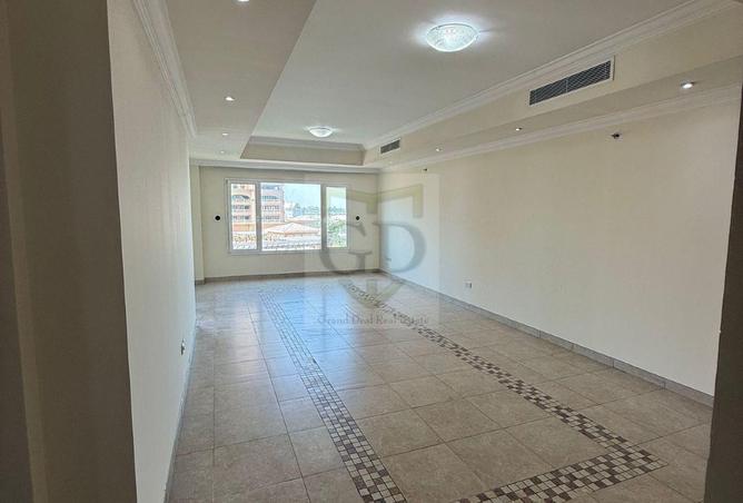 874312 - Property Image 3