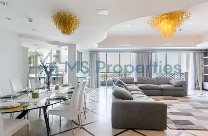 Penthouse - 4 Bedrooms - 6 Bathrooms for rent in Viva West - Viva Bahriyah - The Pearl Island - Doha