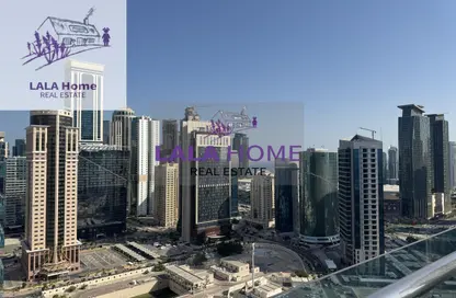 (بنتهاوس  (روف - 5 غرف نوم - 7 حمامات للايجار في الحي التجاري - الخليج الغربي - الدوحة