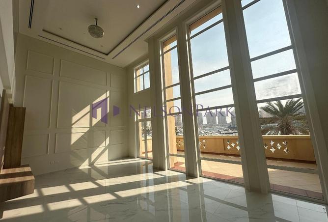 984290 - Property Image 3