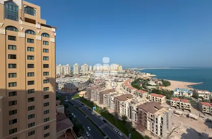 Apartment - 1 Bedroom - 2 Bathrooms for rent in Tower 28 - Porto Arabia - The Pearl Island - Doha
