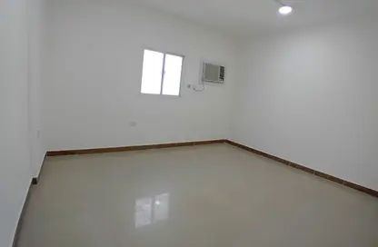 Apartment - 2 Bedrooms - 1 Bathroom for rent in Al Duhail - Al Duhail - Doha