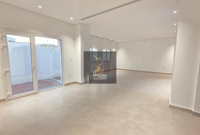 1002005 - Property Image 2