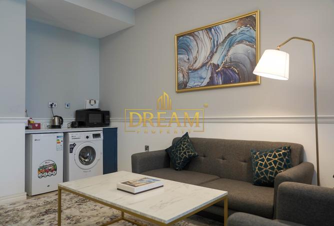 878694 - Property Image 2
