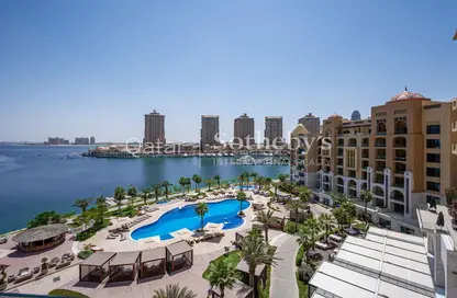 Apartment - 3 Bedrooms - 4 Bathrooms for sale in The Pearl Island - Doha