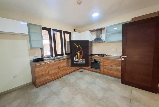 967507 - Property Image 3