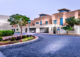 مجمع سكني - 4 غرف نوم - 5 حمامات للكراء في جناين الوعب - الوعب - الدوحة