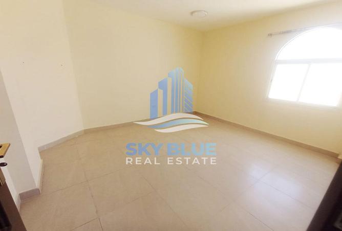815561 - Property Image 2