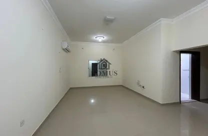 Apartment - 2 Bedrooms - 2 Bathrooms for rent in Tadmur Street - Old Airport Road - Doha