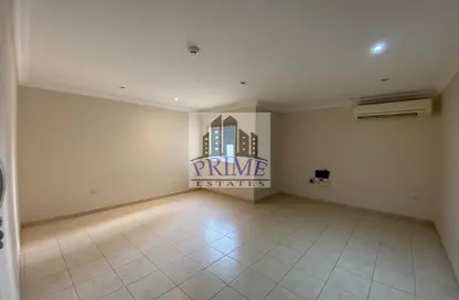 Empty Room image for: Apartment - 2 Bedrooms - 2 Bathrooms for rent in Musheireb - Musheireb - Doha, Image 1