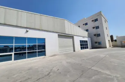 Labor Camp - Studio - 7+ Bathrooms for rent in Industrial Area 2 - Industrial Area - Industrial Area - Doha