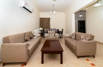Apartment - 2 Bedrooms - 3 Bathrooms for rent in Thabit Bin Zaid Street - Al Mansoura - Doha