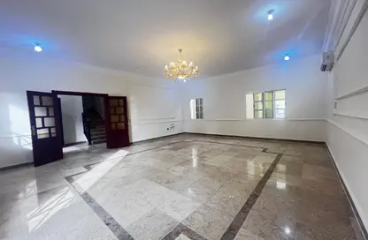 Villa - 3 Bedrooms - 4 Bathrooms for rent in Souk Al gharaffa - Al Gharrafa - Doha