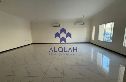 فيلا - 4 غرف نوم - 4 حمامات للايجار في فلل عين خالد - عين خالد - الدوحة