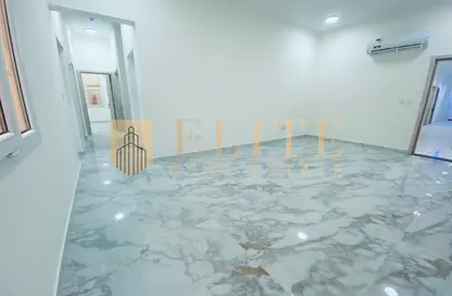 Apartment - 2 Bedrooms - 3 Bathrooms for rent in MEBS Business Center - Al Azizia Street - Al Aziziyah - Doha