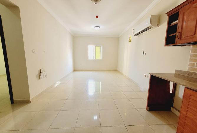 958308 - Property Image 2