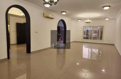 Compound - 3 Bedrooms - 4 Bathrooms for rent in Street 871 - Al Duhail South - Al Duhail - Doha