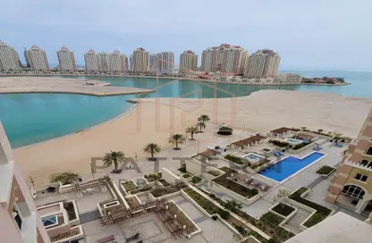 شقة - 2 غرف نوم - 3 حمامات للايجار في فيفا بحرية - جزيرة اللؤلؤة - الدوحة