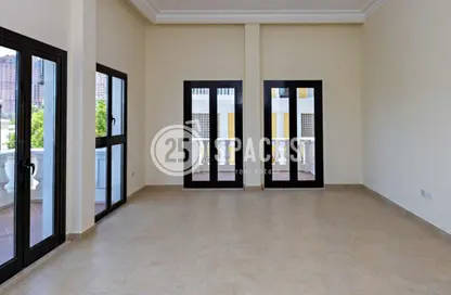 Apartment - 3 Bedrooms - 4 Bathrooms for rent in Carnaval - Qanat Quartier - The Pearl Island - Doha
