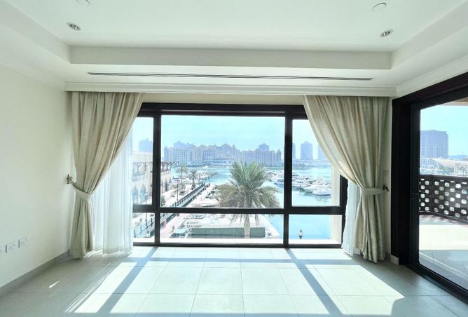 975235 - Property Image 2