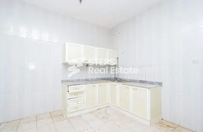Kitchen image for: Villa - Studio - 6 Bathrooms for rent in Al Khor Offices Building - Al Khor, Image 1