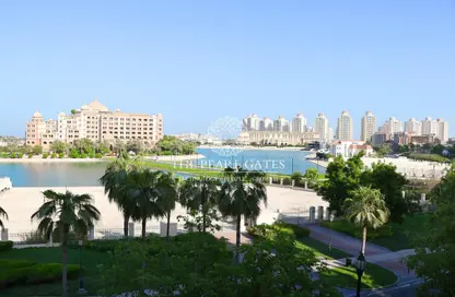 Apartment - 2 Bedrooms - 3 Bathrooms for sale in Carnaval - Qanat Quartier - The Pearl Island - Doha