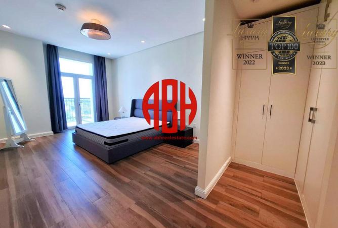 972456 - Property Image 2