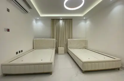 Apartment - 2 Bedrooms - 1 Bathroom for rent in Umm Ghuwailina - Doha