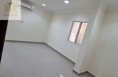 شقة - 3 غرف نوم - 3 حمامات للايجار في فريج بن عمران - الدوحة