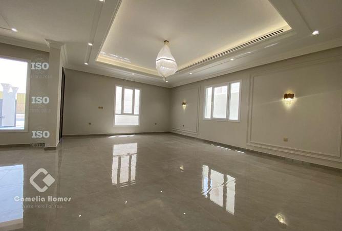 951565 - Property Image 2