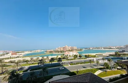 شقة - 2 غرف نوم - 3 حمامات للايجار في طريق بورتو الغربي - بورتو أرابيا - جزيرة اللؤلؤة - الدوحة