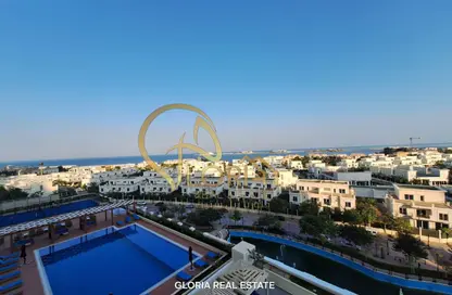 شقة - 2 غرف نوم - 4 حمامات للايجار في حدائق فلورستا - حدائق فلورستا - جزيرة اللؤلؤة - الدوحة