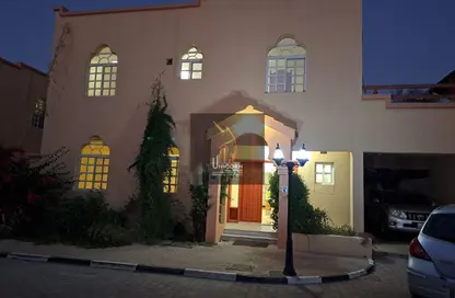 مجمع سكني - 4 غرف نوم - 3 حمامات للايجار في الثمامة - الثمامة - الدوحة