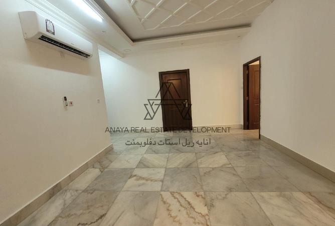 941303 - Property Image 2