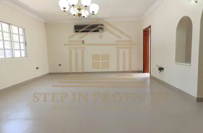 Villa - 4 Bedrooms - 5 Bathrooms for rent in Al Soudan - Al Soudan - Doha