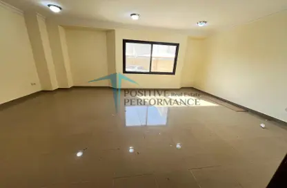 Apartment - 3 Bedrooms - 3 Bathrooms for rent in Mamoura 18 - Al Maamoura - Doha