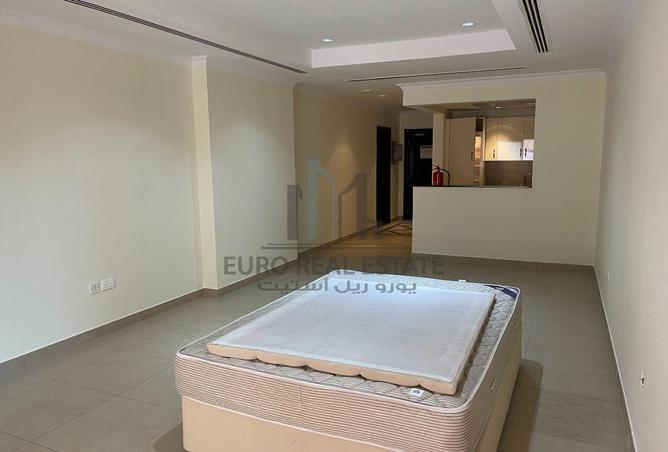 941315 - Property Image 2