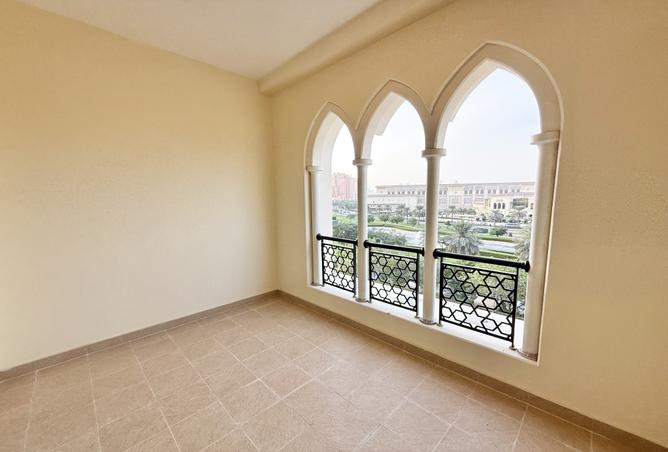 1001903 - Property Image 3