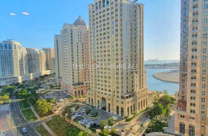 Apartment - 2 Bedrooms - 3 Bathrooms for rent in Floresta Gardens - Floresta Gardens - The Pearl Island - Doha