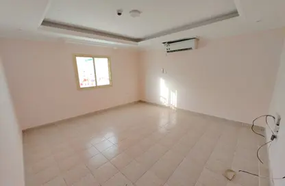 Apartment - 2 Bedrooms - 2 Bathrooms for rent in Fereej Kulaib - Doha