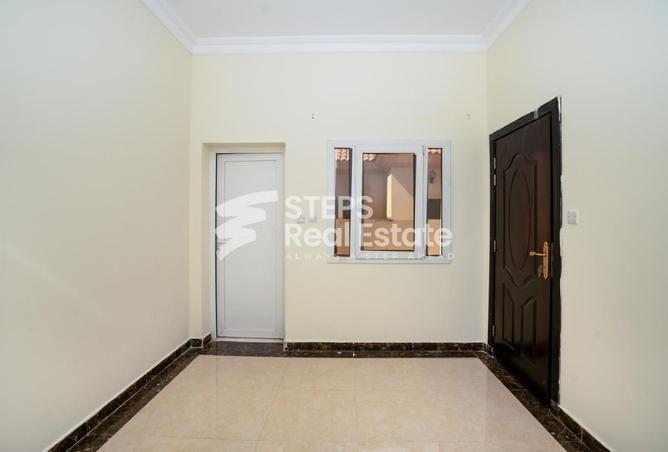 995339 - Property Image 2