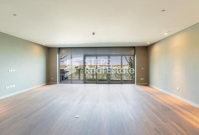 996355 - Property Image 2