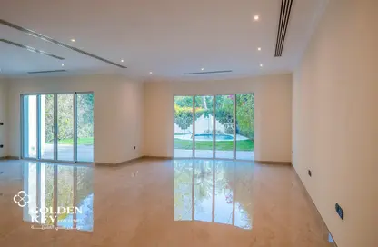 Villa - 4 Bedrooms - 5 Bathrooms for rent in West Gate - West Bay Lagoon - Doha