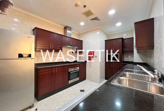 990390 - Property Image 2