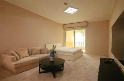 Apartment - Studio - 1 Bathroom for rent in Viva West - Viva Bahriyah - The Pearl Island - Doha