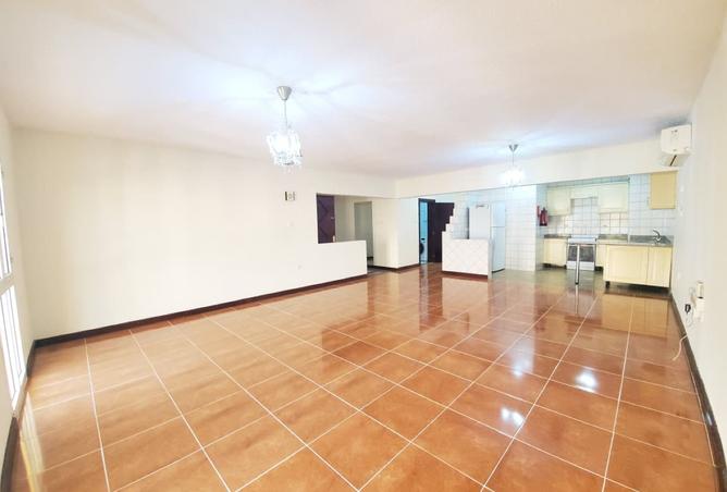 964085 - Property Image 2